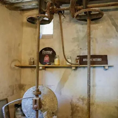 Leremorifugio Escursionistico10 Min Steep Walk Farm stay